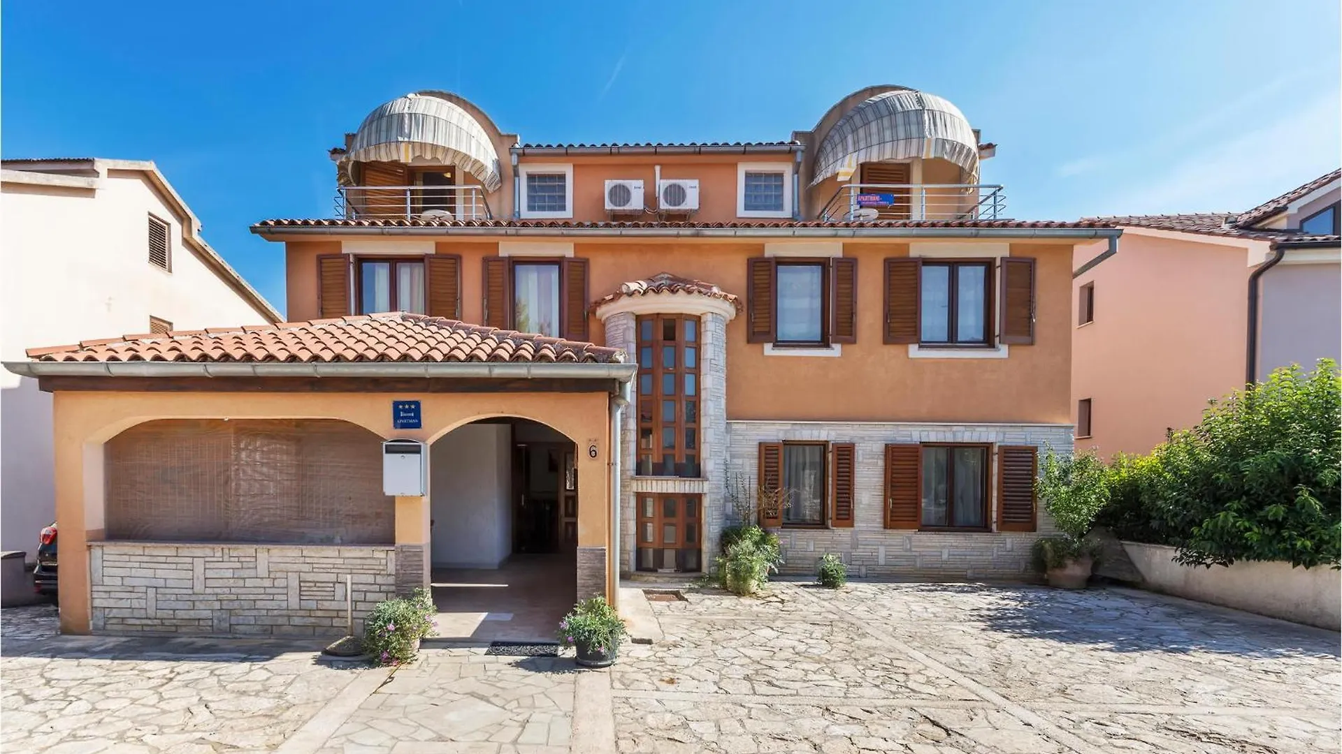 Amazing Apartment In Fazana With Kitchen