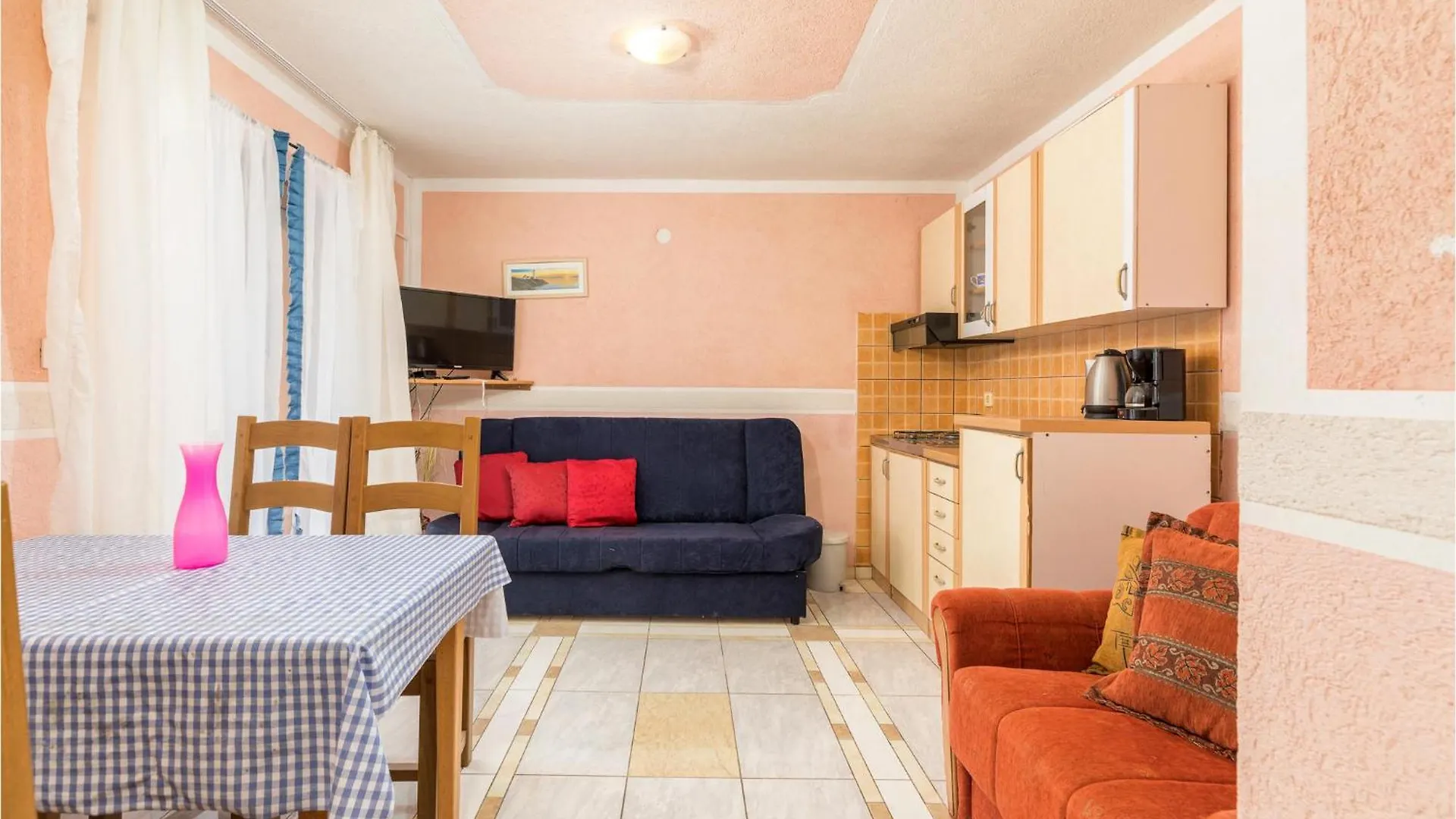 Amazing Apartment In Fazana With Kitchen