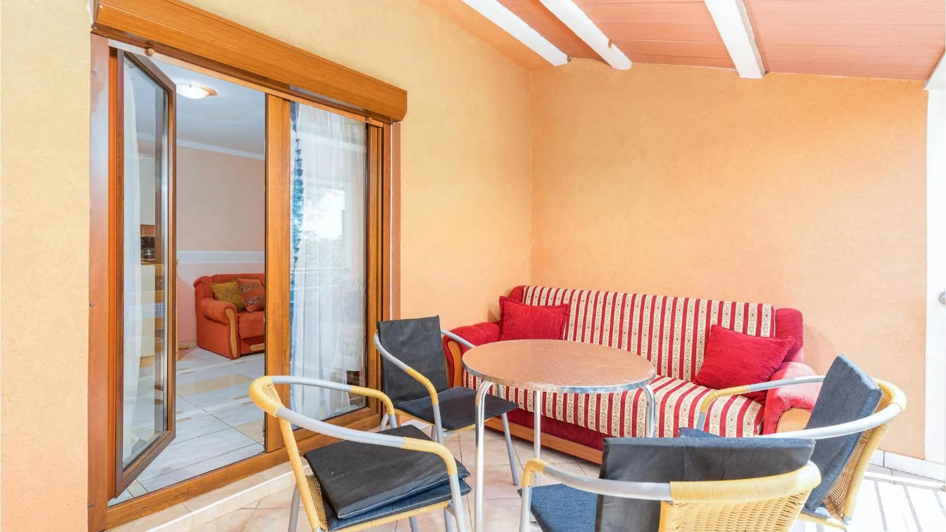 Amazing Apartment In Fazana With Kitchen 0*,